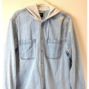 Forever 21 Men's Light Wash Denim Jacket/Shirt Large with Snaps & Hood Casual
